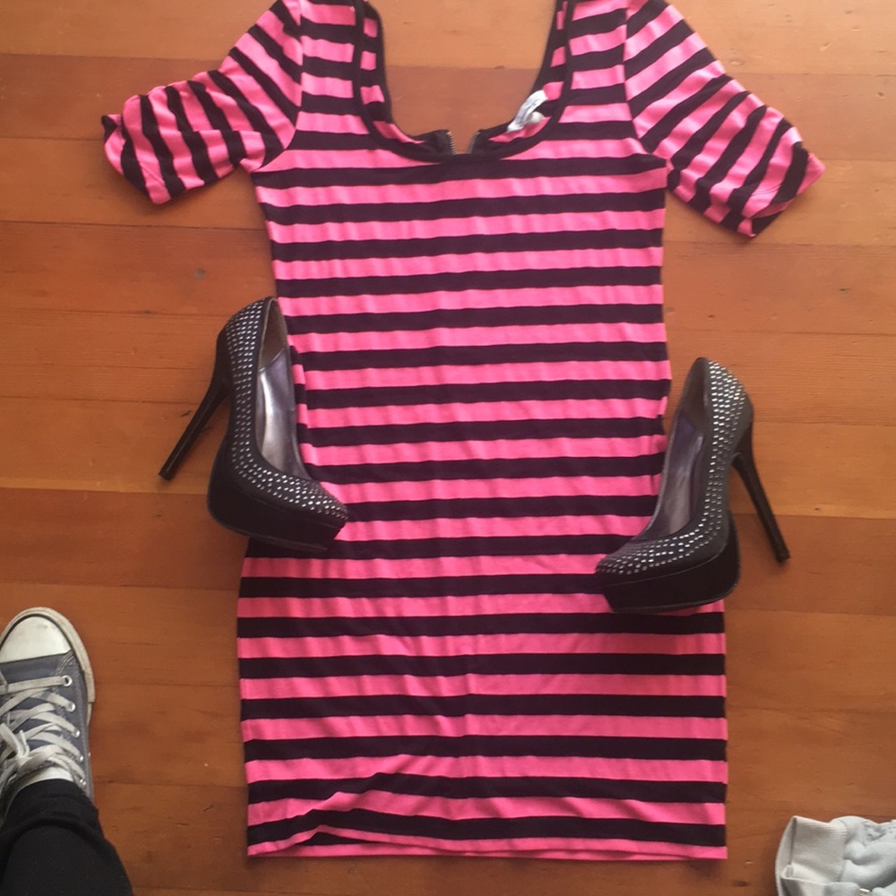 Black and pink dress size m